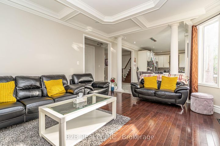 Photo 12 at 12 Valleywest Road, Vales of Castlemore, Brampton
