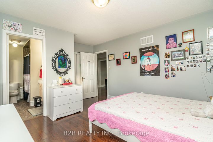Photo 30 at 12 Valleywest Road, Vales of Castlemore, Brampton
