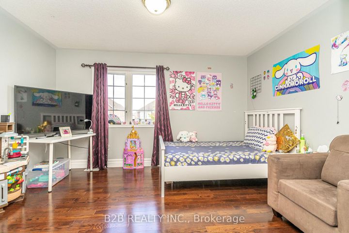 Photo 35 at 12 Valleywest Road, Vales of Castlemore, Brampton