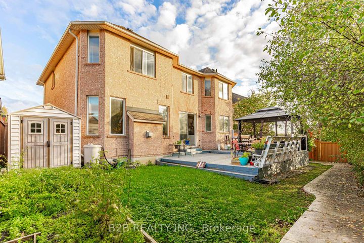 Photo 45 at 12 Valleywest Road, Vales of Castlemore, Brampton