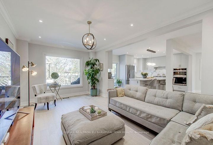 Photo 13 at 353 Meegan Court, Summerhill Estates, Newmarket