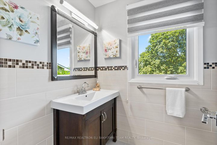 Photo 20 at 1 Donmac Drive, Don Mills, Toronto