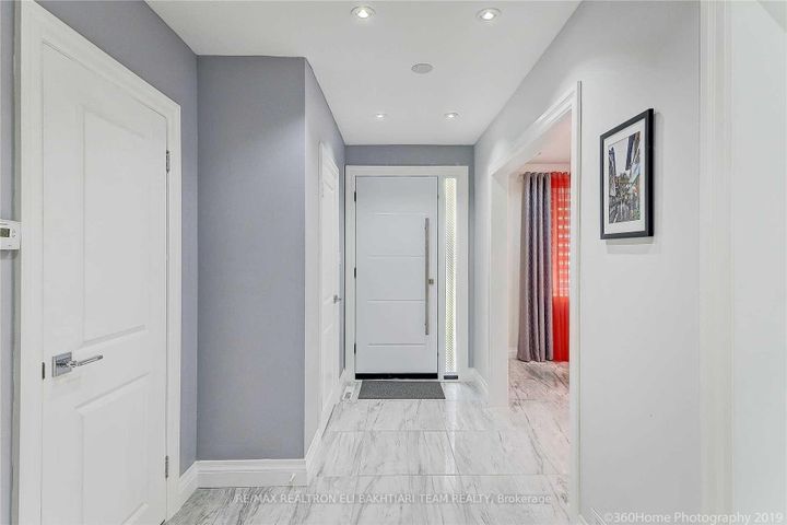 Photo 30 at 1 Donmac Drive, Don Mills, Toronto