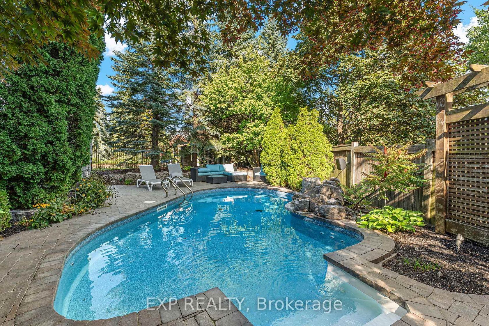 2000 Peak Place, RO River Oaks, Oakville 