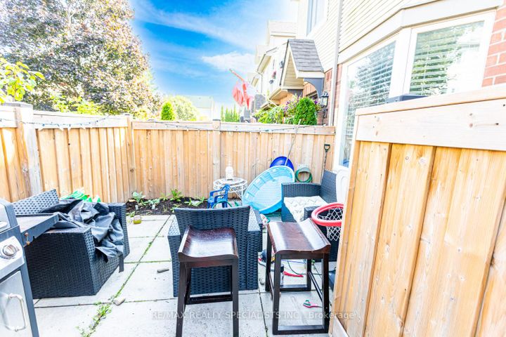 Photo 5 at 26 - 1231 Parkwest Place, Lakeview, Mississauga
