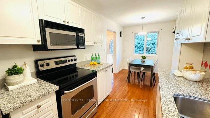 Photo 6 at 385 Compton Crescent, Centennial, Oshawa