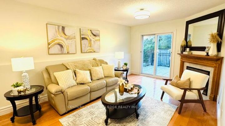 Photo 7 at 385 Compton Crescent, Centennial, Oshawa