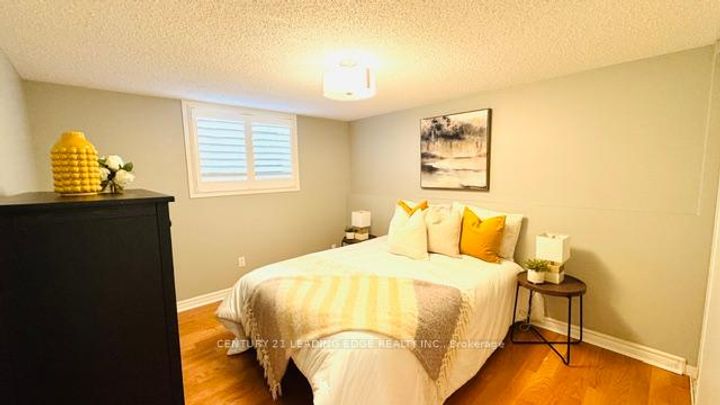 Photo 8 at 385 Compton Crescent, Centennial, Oshawa