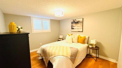 Photo 8 at 385 Compton Crescent, Centennial, Oshawa