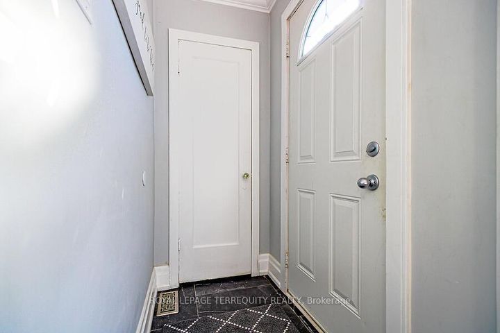 Photo 3 at 153 East 16th Street, Inch Park, Hamilton