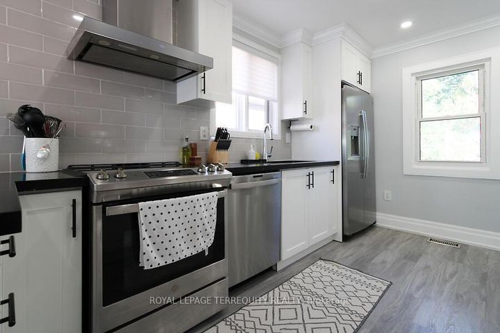 Photo 14 at 153 East 16th Street, Inch Park, Hamilton
