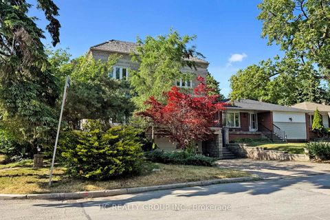 Photo 2 at 348 Greenfield Avenue, Willowdale East, Toronto