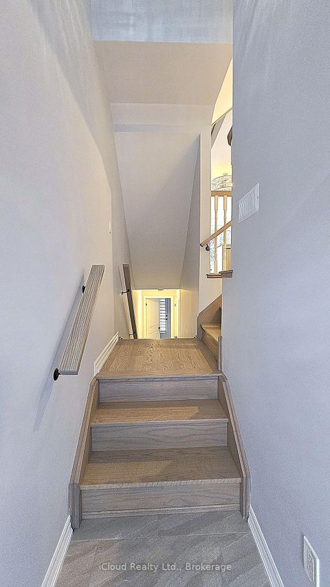 Photo 10 at 43 Mantello Drive, York University Heights, Toronto