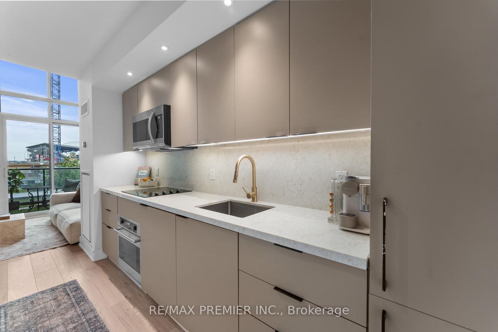 301 - 5 Hanna Avenue, Niagara, Toronto 