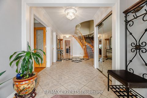 Photo 9 at 21 Williamsburg Lane, East Woodbridge, Vaughan