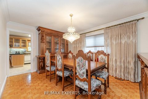 Photo 14 at 21 Williamsburg Lane, East Woodbridge, Vaughan