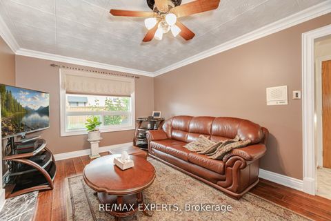 Photo 22 at 21 Williamsburg Lane, East Woodbridge, Vaughan