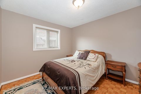 Photo 24 at 21 Williamsburg Lane, East Woodbridge, Vaughan