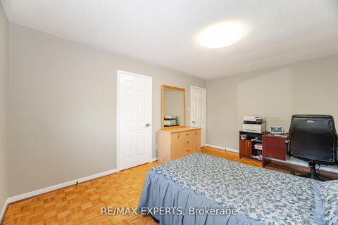 Photo 37 at 21 Williamsburg Lane, East Woodbridge, Vaughan