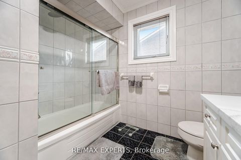 Photo 43 at 21 Williamsburg Lane, East Woodbridge, Vaughan