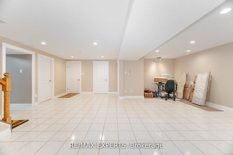 Photo 45 at 21 Williamsburg Lane, East Woodbridge, Vaughan