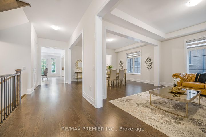 Photo 10 at 30 Enclave Court, Kleinburg, Vaughan