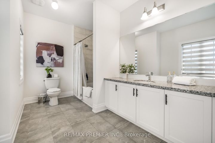 Photo 42 at 30 Enclave Court, Kleinburg, Vaughan