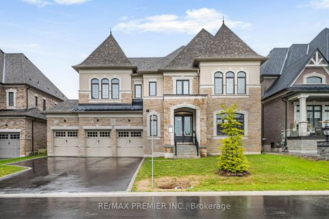 Photo 2 at 30 Enclave Court, Kleinburg, Vaughan