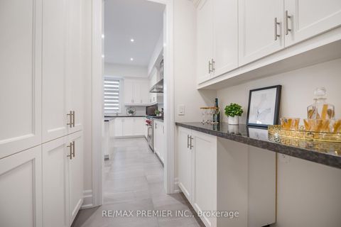 Photo 15 at 30 Enclave Court, Kleinburg, Vaughan