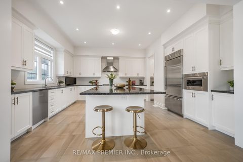Photo 20 at 30 Enclave Court, Kleinburg, Vaughan