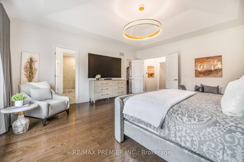 Photo 32 at 30 Enclave Court, Kleinburg, Vaughan
