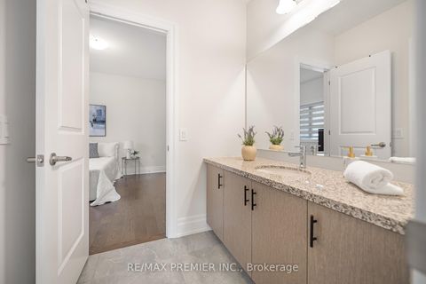 Photo 37 at 30 Enclave Court, Kleinburg, Vaughan