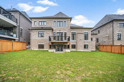 Photo 46 at 30 Enclave Court, Kleinburg, Vaughan