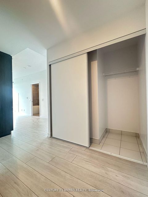 Photo 4 at 607 - 500 Dupont Street, Annex, Toronto