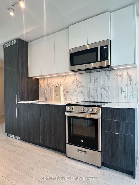 Photo 9 at 607 - 500 Dupont Street, Annex, Toronto