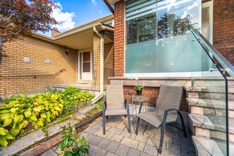 Photo 4 at 91 Wade Gate, Brownridge, Vaughan