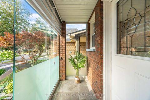 Photo 6 at 91 Wade Gate, Brownridge, Vaughan