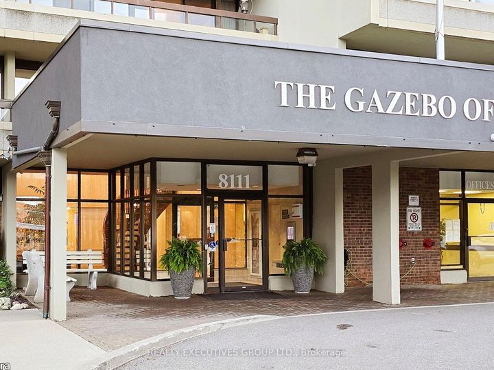 Photo 3 at 1701 - 8111 Yonge Street, Royal Orchard, Markham