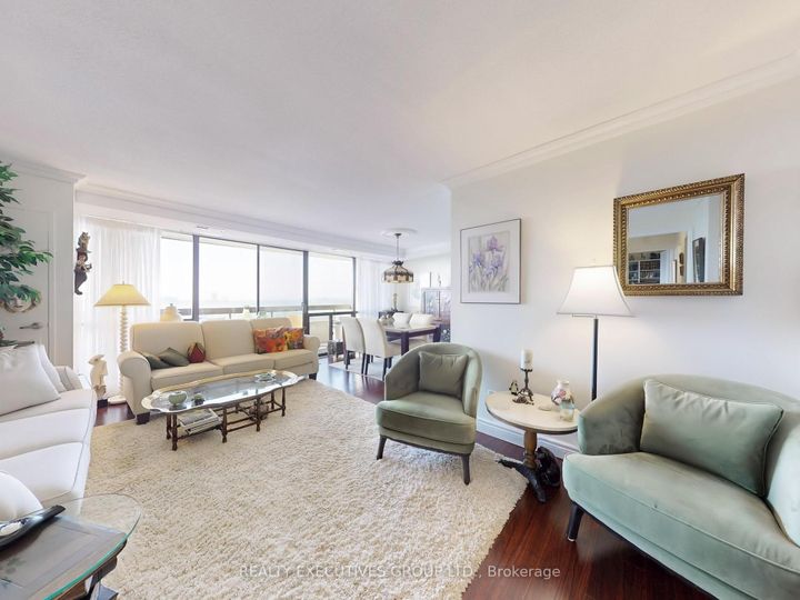 Photo 11 at 1701 - 8111 Yonge Street, Royal Orchard, Markham