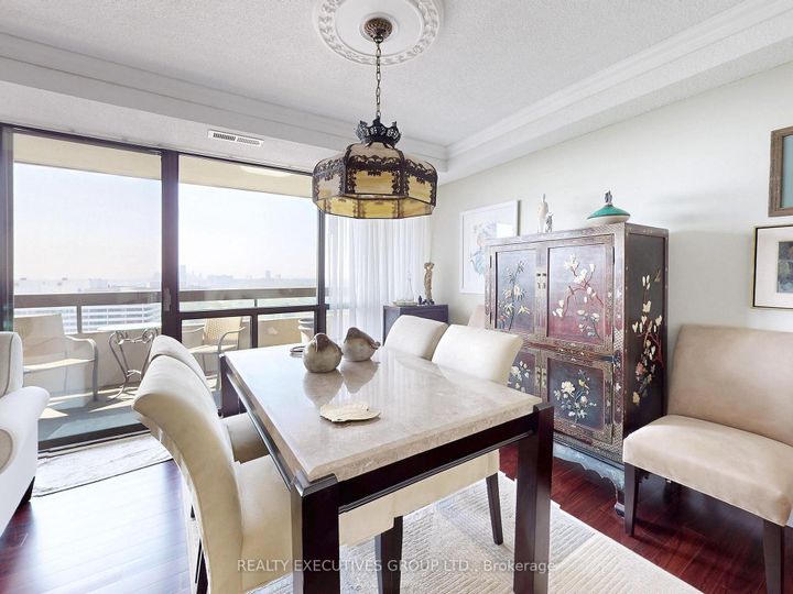 Photo 14 at 1701 - 8111 Yonge Street, Royal Orchard, Markham