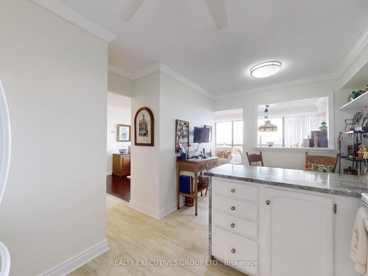 Photo 20 at 1701 - 8111 Yonge Street, Royal Orchard, Markham