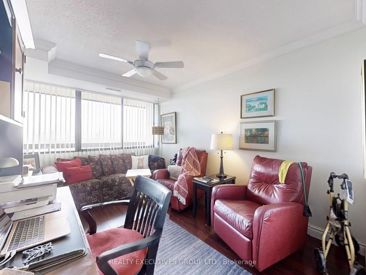 Photo 26 at 1701 - 8111 Yonge Street, Royal Orchard, Markham