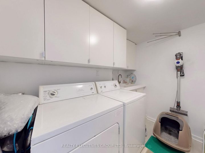 Photo 29 at 1701 - 8111 Yonge Street, Royal Orchard, Markham