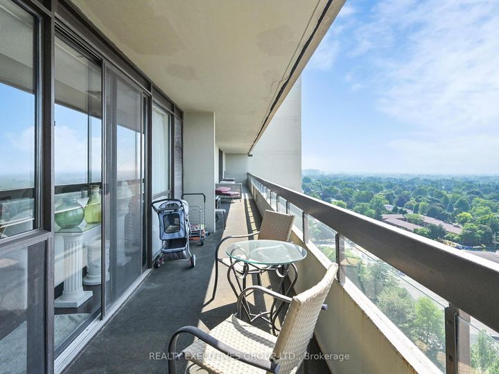 Photo 31 at 1701 - 8111 Yonge Street, Royal Orchard, Markham