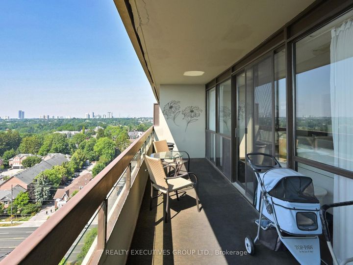 Photo 37 at 1701 - 8111 Yonge Street, Royal Orchard, Markham