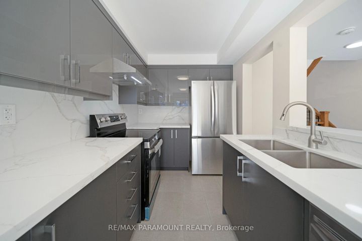 Photo 16 at 37 - 1575 South Parade Court, East Credit, Mississauga