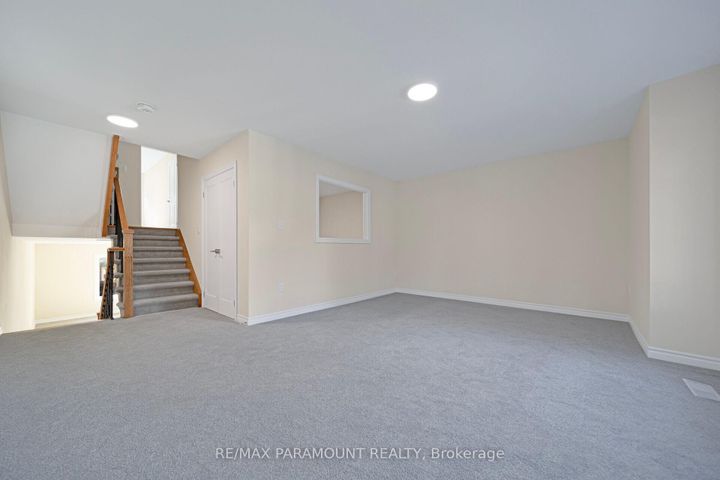 Photo 18 at 37 - 1575 South Parade Court, East Credit, Mississauga