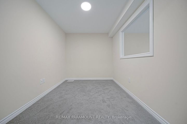 Photo 20 at 37 - 1575 South Parade Court, East Credit, Mississauga