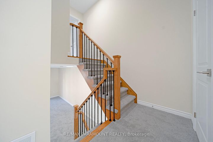 Photo 22 at 37 - 1575 South Parade Court, East Credit, Mississauga