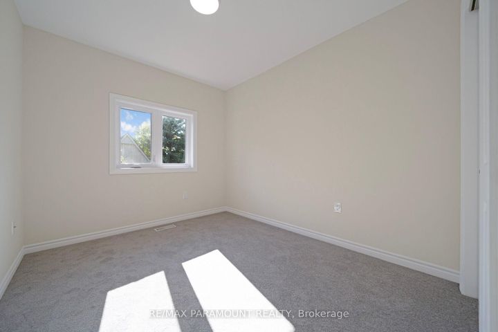 Photo 24 at 37 - 1575 South Parade Court, East Credit, Mississauga